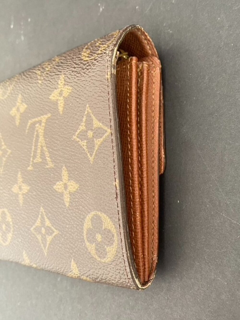 Louis Vuitton Monogram Sarah Wallet - Picture 6 of 16